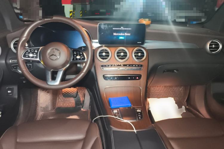 Used Mercedes-Benz GLC 2021 GLC 300 L 4MATIC Dynamic Model Center Console