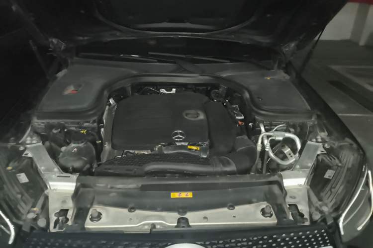 Used Mercedes-Benz GLC 2021 GLC 300 L 4MATIC Dynamic Model Engine Bay