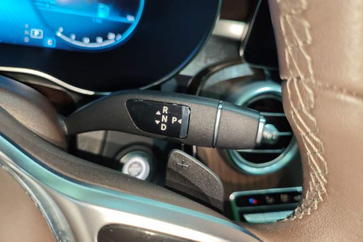 Used Mercedes-Benz GLC 2021 GLC 260 L 4MATIC Luxury Model Gear Lever