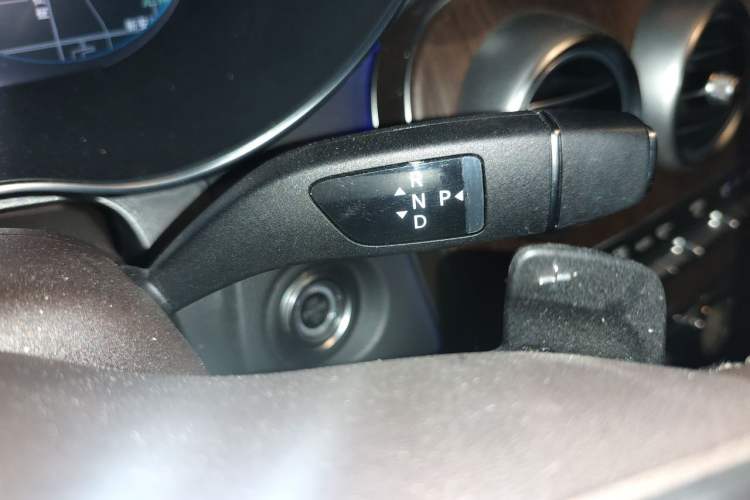 Used Mercedes-Benz GLC 2021 GLC 300 L 4MATIC Dynamic Model Gear Lever