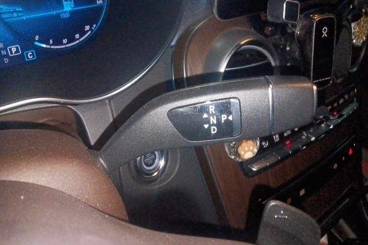 Used Mercedes-Benz GLC 2021 GLC 300 L 4MATIC Dynamic Model Gear Lever