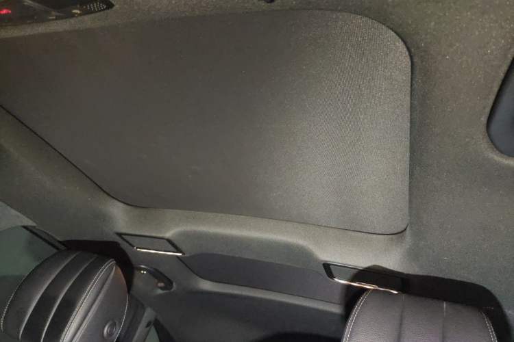 Used Mercedes-Benz GLC 2021 GLC 300 L 4MATIC Dynamic Model Headliner