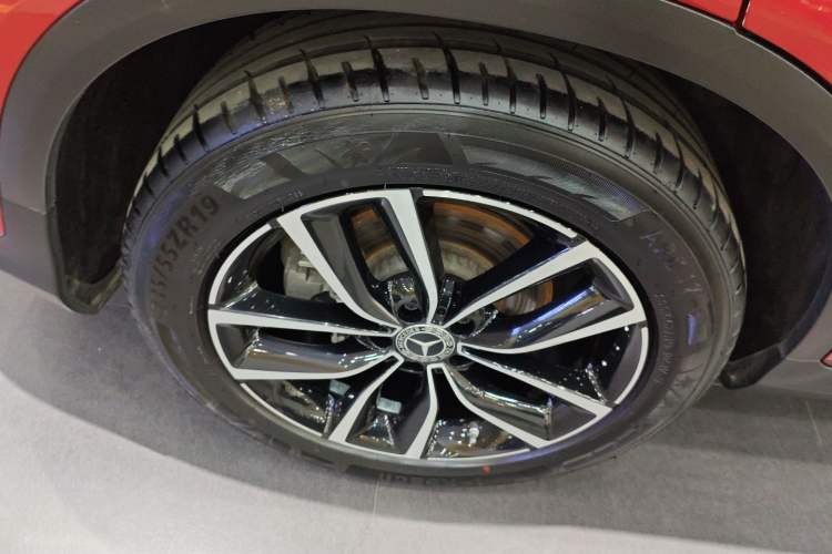 Used Mercedes-Benz GLC 2021 GLC 260 L 4MATIC Luxury Model Right Rear Wheel Hub