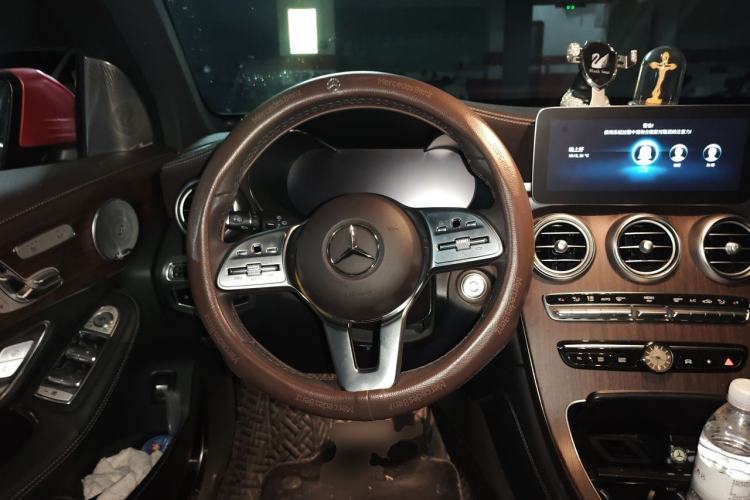 Used Mercedes-Benz GLC 2021 GLC 300 L 4MATIC Dynamic Model Steering Wheel