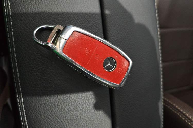 Used Mercedes-Benz GLC 2021 GLC 260 L 4MATIC Luxury Model Vehicle Key