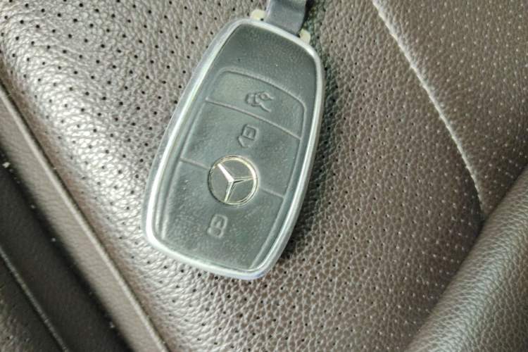 Used Mercedes-Benz GLC 2021 GLC 300 L 4MATIC Dynamic Model Vehicle Key