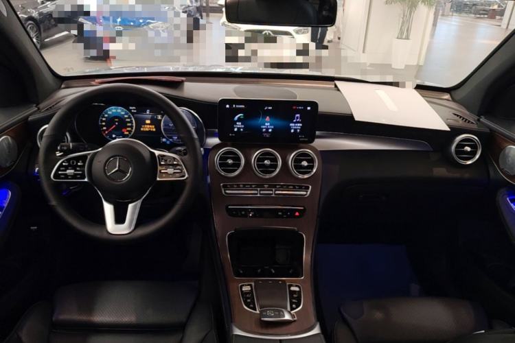 Used Mercedes-Benz GLC 2021 GLC 300 L 4MATIC Dynamic Model Center Console