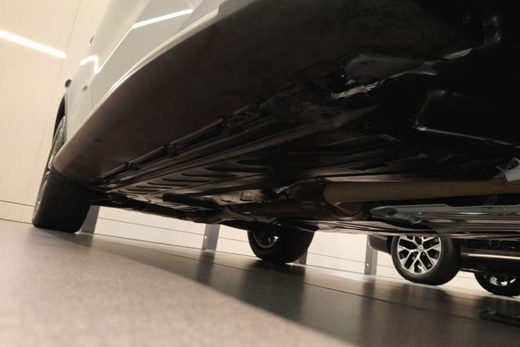 Used Mercedes-Benz GLC 2021 GLC 300 L 4MATIC Dynamic Model Chassis Front Right