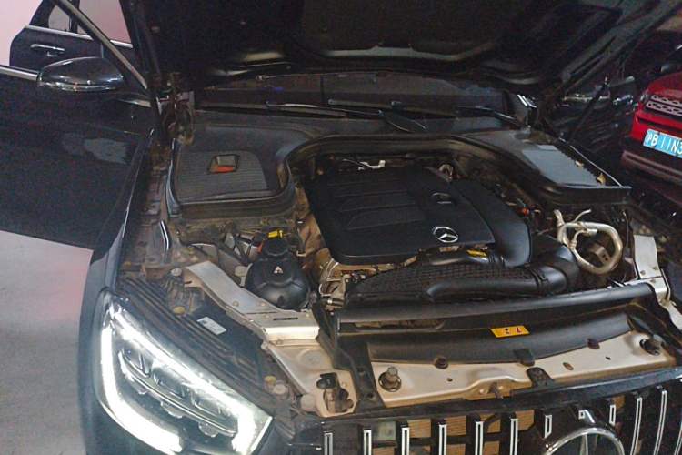 Used Mercedes-Benz GLC 2021 GLC 300 L 4MATIC Dynamic Model Engine Bay Right