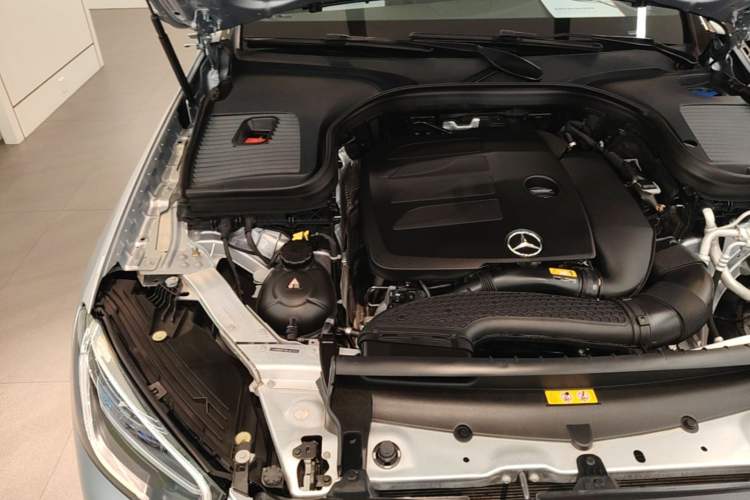 Used Mercedes-Benz GLC 2021 GLC 300 L 4MATIC Dynamic Model Engine Bay Right