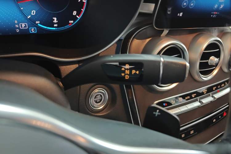 Used Mercedes-Benz GLC 2021 GLC 260 L 4MATIC Luxury Model Gear Lever