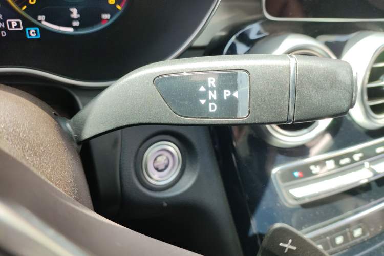 Used Mercedes-Benz GLC 2021 GLC 260 L 4MATIC Dynamic Edition Gear Lever