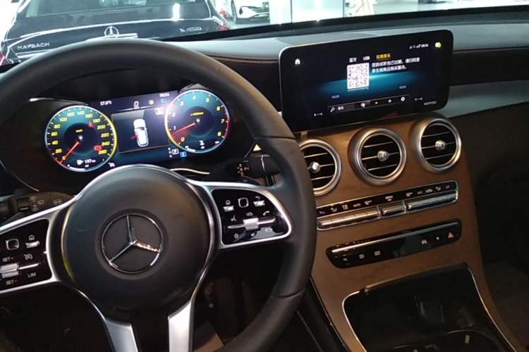Used Mercedes-Benz GLC 2021 GLC 260 L 4MATIC Luxury Model Gear Lever