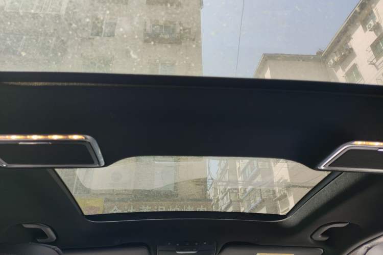 Used Mercedes-Benz GLC 2021 GLC 260 L 4MATIC Dynamic Edition Headliner