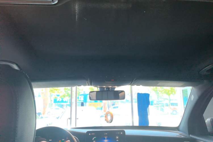 Used Mercedes-Benz GLC 2021 GLC 260 L 4MATIC Dynamic Edition Headliner
