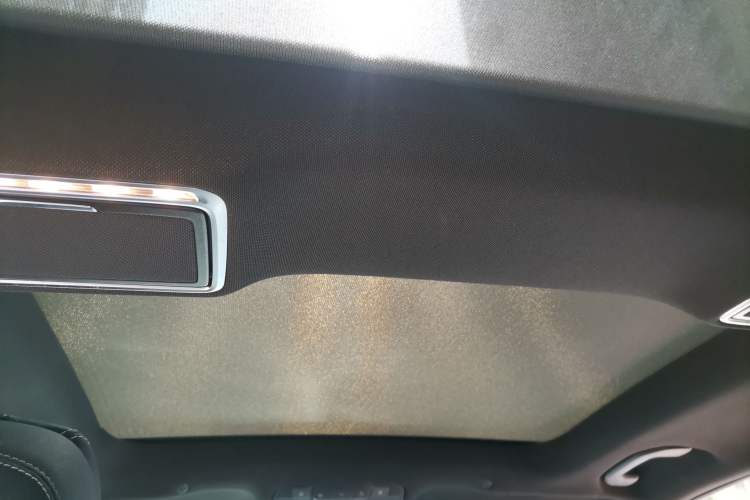Used Mercedes-Benz GLC 2021 GLC 260 L 4MATIC Dynamic Edition Headliner