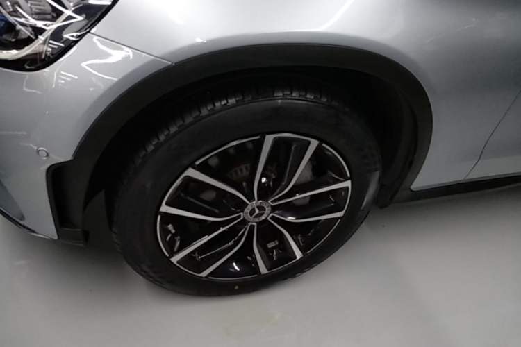 Used Mercedes-Benz GLC 2021 GLC 260 L 4MATIC Luxury Model Left Front Wheel Hub