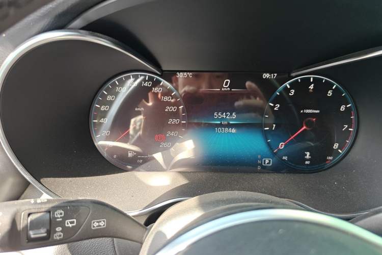 Used Mercedes-Benz GLC 2021 GLC 260 L 4MATIC Luxury Model Odometer Close Up