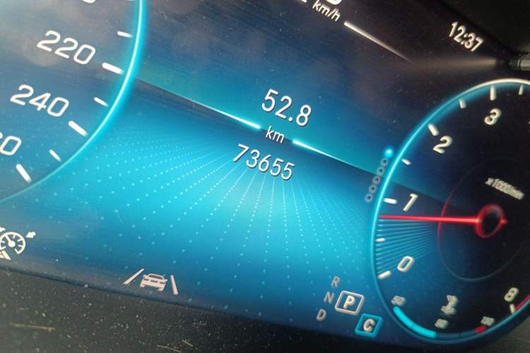 Used Mercedes-Benz GLC 2021 GLC 300 L 4MATIC Dynamic Model Odometer Close Up