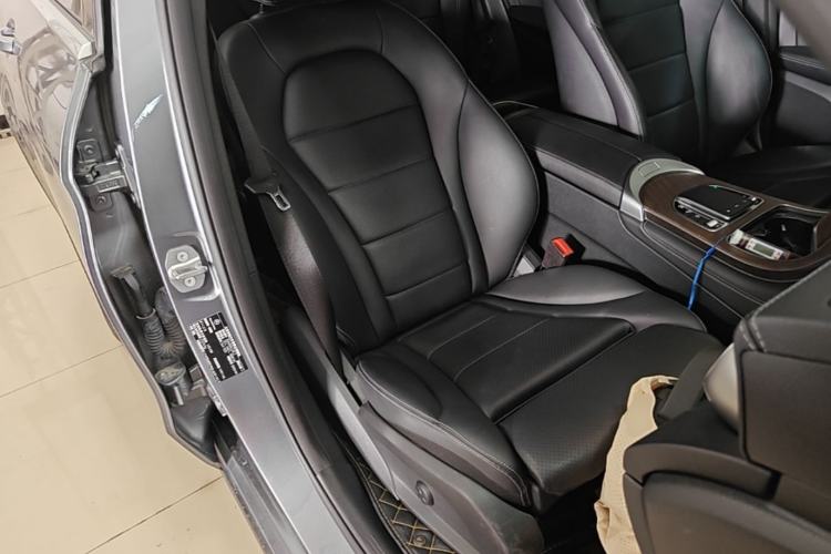 Used Mercedes-Benz GLC 2021 GLC 260 L 4MATIC Luxury Model Right Front Seat