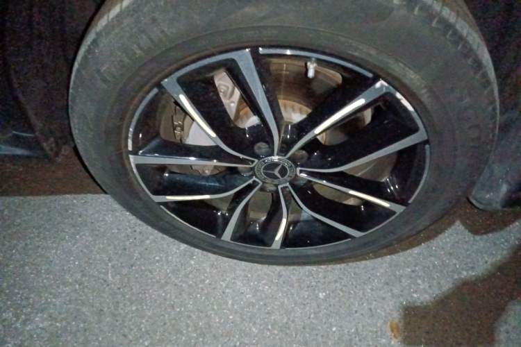 Used Mercedes-Benz GLC 2021 GLC 300 L 4MATIC Dynamic Model Right Front Wheel Hub