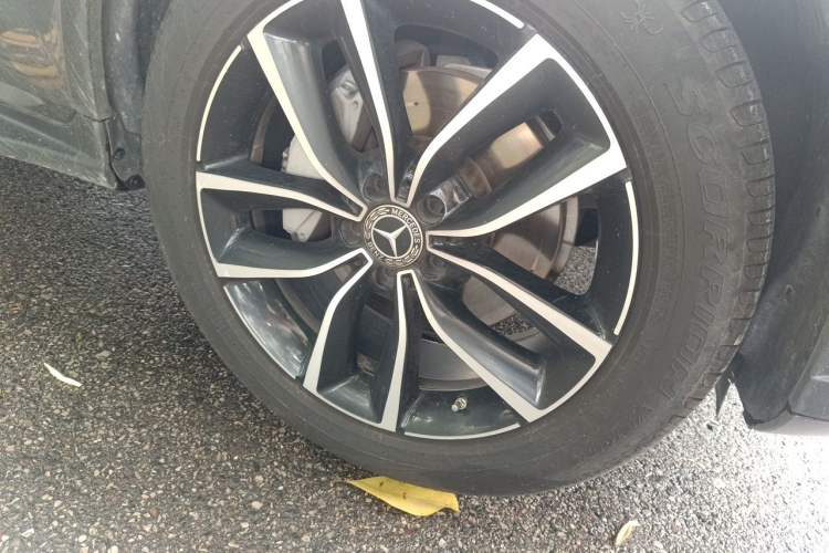 Used Mercedes-Benz GLC 2021 GLC 300 L 4MATIC Dynamic Model Right Front Wheel Hub