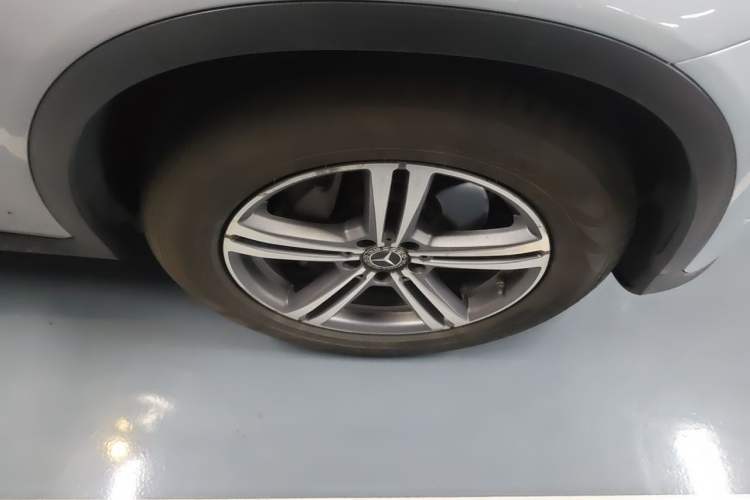 Used Mercedes-Benz GLC 2021 GLC 260 L 4MATIC Dynamic Edition Right Front Wheel Hub