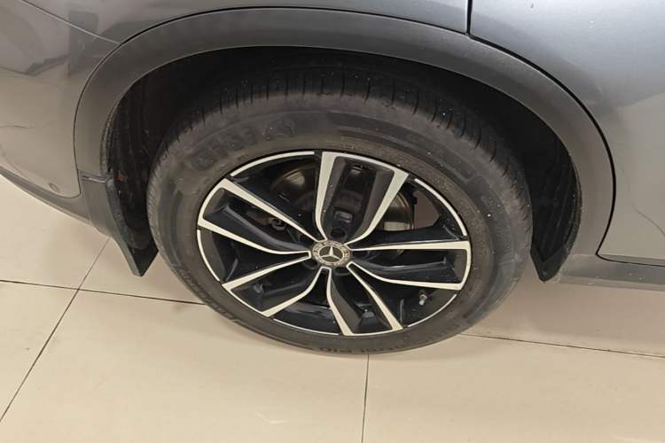 Used Mercedes-Benz GLC 2021 GLC 260 L 4MATIC Luxury Model Right Rear Wheel Hub