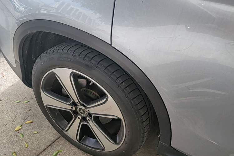 Used Mercedes-Benz GLC 2021 GLC 300 L 4MATIC Luxury Model Right Rear Wheel Hub