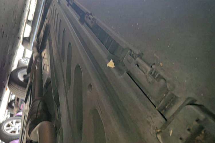Used Mercedes-Benz GLC 2021 GLC 300 L 4MATIC Luxury Model Right Side Sill