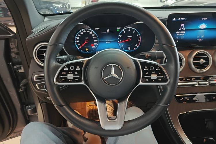 Used Mercedes-Benz GLC 2021 GLC 260 L 4MATIC Luxury Model Steering Wheel