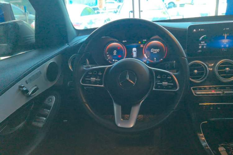 Used Mercedes-Benz GLC 2021 GLC 260 L 4MATIC Dynamic Edition Steering Wheel