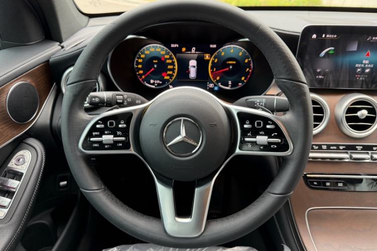 Used Mercedes-Benz GLC 2021 GLC 260 L 4MATIC Luxury Model Steering Wheel