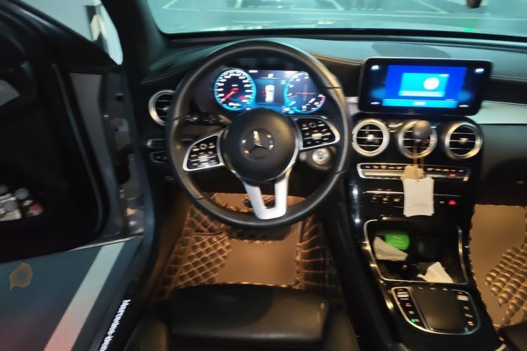 Used Mercedes-Benz GLC 2021 GLC 260 L 4MATIC Dynamic Edition Steering Wheel