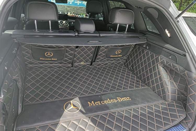 Used Mercedes-Benz GLC 2021 GLC 300 L 4MATIC Luxury Model Trunk