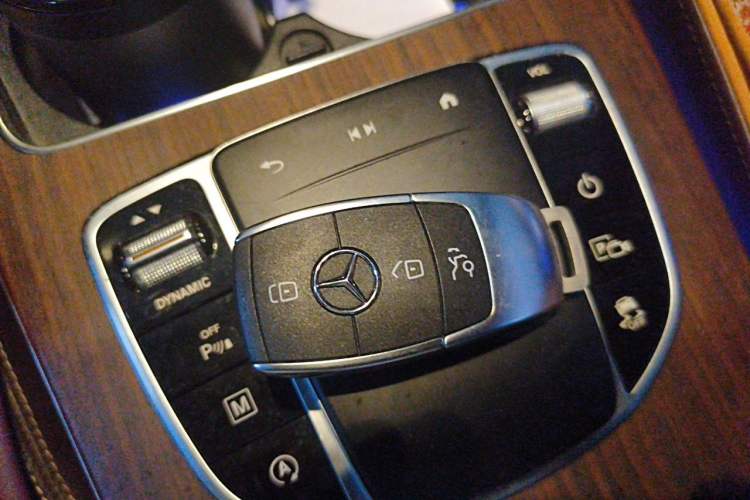 Used Mercedes-Benz GLC 2021 GLC 300 L 4MATIC Dynamic Model Vehicle Key