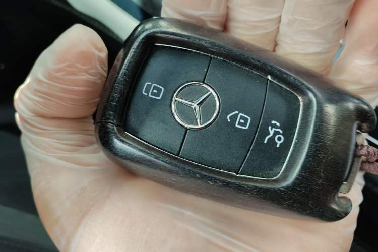 Used Mercedes-Benz GLC 2021 GLC 260 L 4MATIC Dynamic Edition Vehicle Key