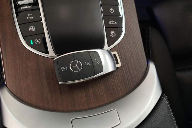 Used Mercedes-Benz GLC 2021 GLC 300 L 4MATIC Dynamic Model Vehicle Key