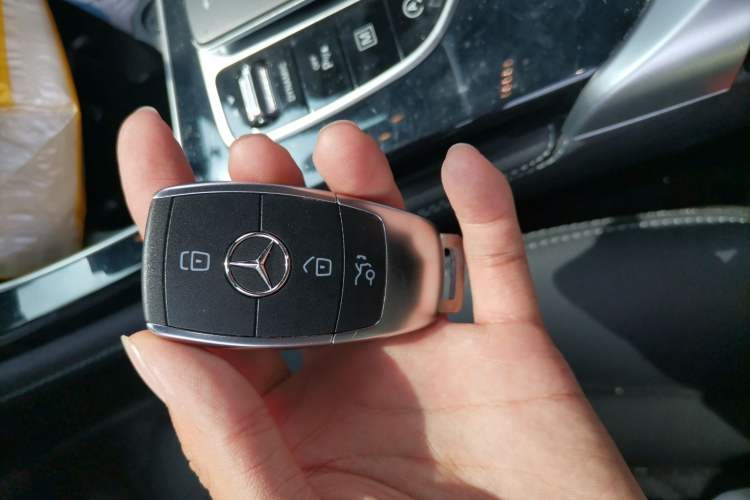 Used Mercedes-Benz GLC 2021 GLC 260 L 4MATIC Dynamic Edition Vehicle Key