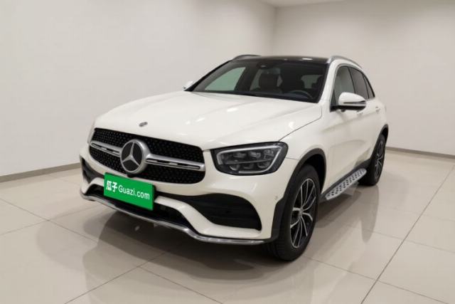 Ojetý Mercedes-Benz GLC 2021 GLC 260 L 4MATIC Luxury Model