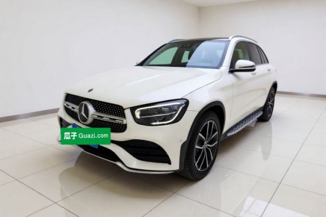Ojetý Mercedes-Benz GLC 2021 GLC 300 L 4MATIC Dynamic Model