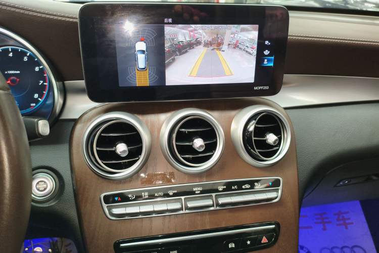 Used Mercedes-Benz GLC 2021 GLC 260 L 4MATIC Luxury Model Audio And AC Panel