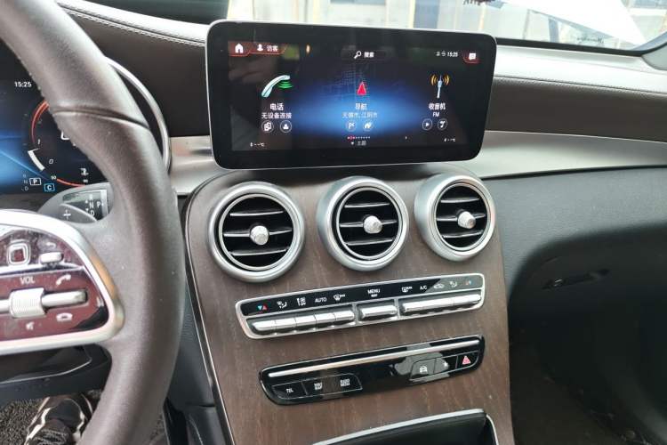 Used Mercedes-Benz GLC 2021 GLC 260 L 4MATIC Luxury Model Audio And AC Panel