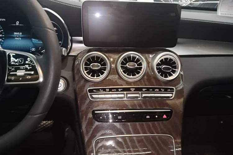 Used Mercedes-Benz GLC 2021 GLC 260 L 4MATIC Luxury Model Audio And AC Panel