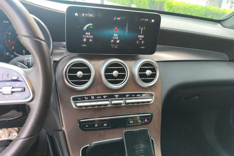 Used Mercedes-Benz GLC 2021 GLC 260 L 4MATIC Luxury Model Audio And AC Panel