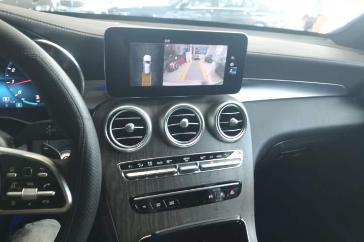 Used Mercedes-Benz GLC 2021 GLC 260 L 4MATIC Luxury Model Audio And AC Panel