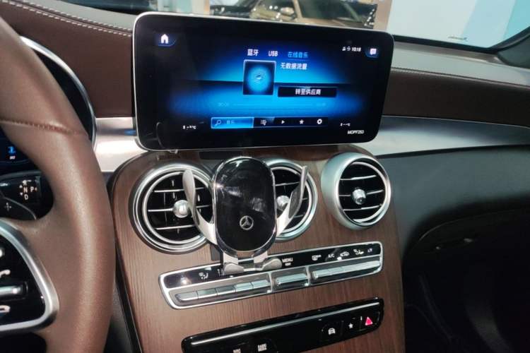 Used Mercedes-Benz GLC 2021 GLC 300 L 4MATIC Dynamic Model Audio And AC Panel