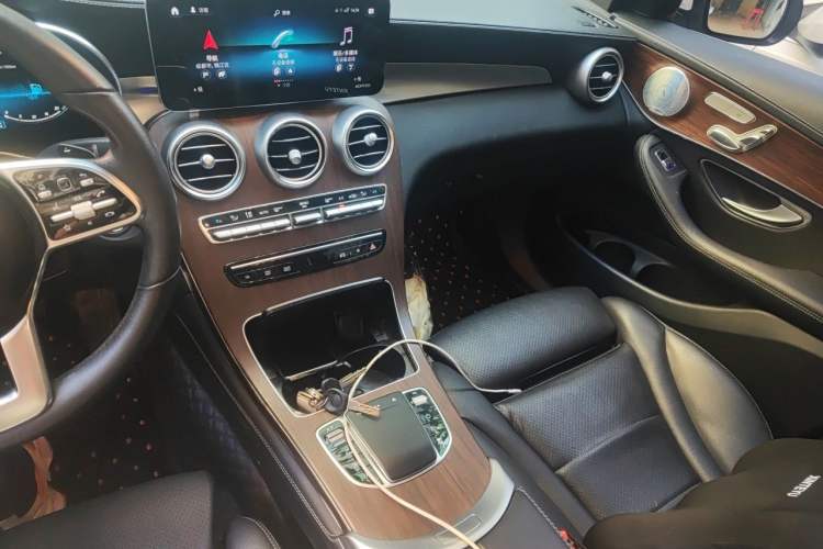 Used Mercedes-Benz GLC 2021 GLC 300 L 4MATIC Dynamic Model Audio And AC Panel