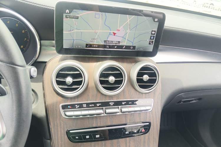 Used Mercedes-Benz GLC 2021 GLC 260 L 4MATIC Luxury Model Audio And AC Panel