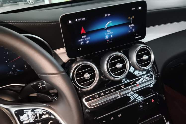 Used Mercedes-Benz GLC 2021 GLC 260 L 4MATIC Luxury Model Audio And AC Panel